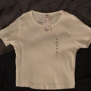 NWT Uniqlo ribbed cropped off-white t-shirt medium
